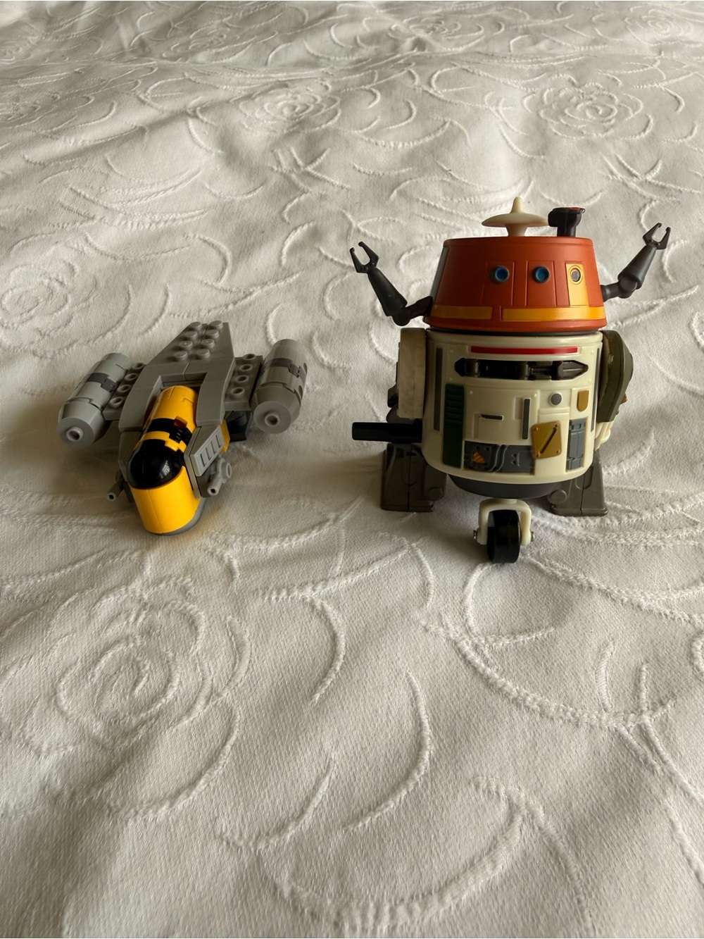 2 Star Wars Toys - LEGO Razor Crest Micro Build & Disney Parks Chopper Droid
